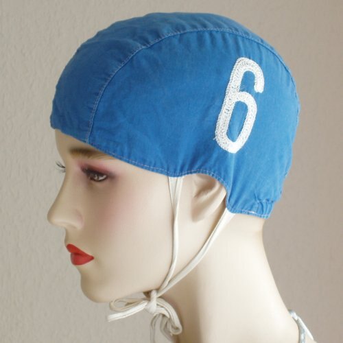 Badekappe Nummer 129: Stoff, Blau oder Weiß mit Nummer, ca. 1976